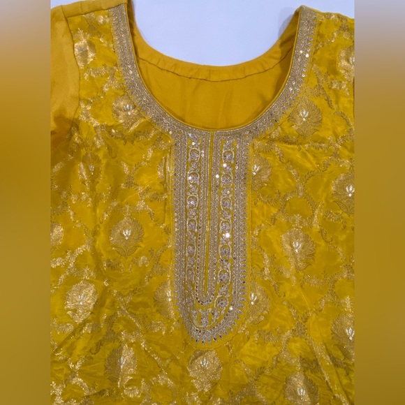 Yellow Gold Salwar Kameez - Picture 2 of 9